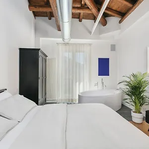 The Silver Lava - A Luxury Boutique Apartment Catania